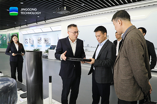 浙江省科技厅副厅长楼学军带队调研精工科技