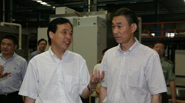 湖州市党政代表团考察精功科技