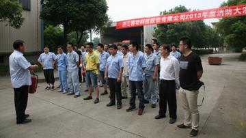 消防知识常学 安全生产常抓<br> &mdash;&mdash;浙江精功科技股份有限公司成功举办消防演练