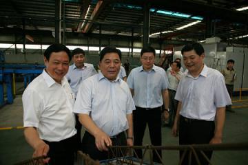 绍兴市副市长杨文孝调研精功科技