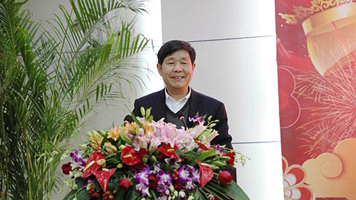 2、王总宣读表彰决定.JPG