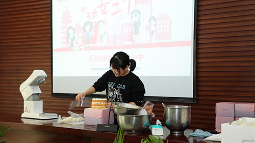 培训.jpg