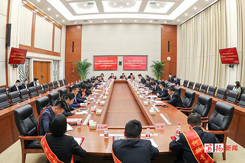 柯桥区委座谈会1.jpg