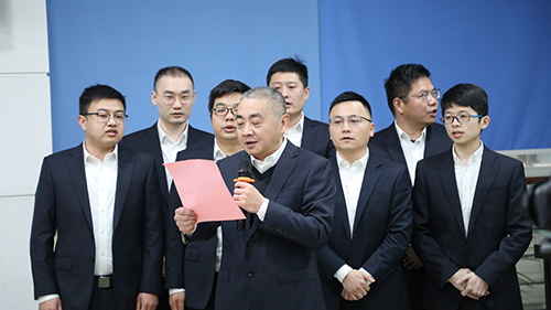 1675490297578301.jpg 3碳纤维.jpg